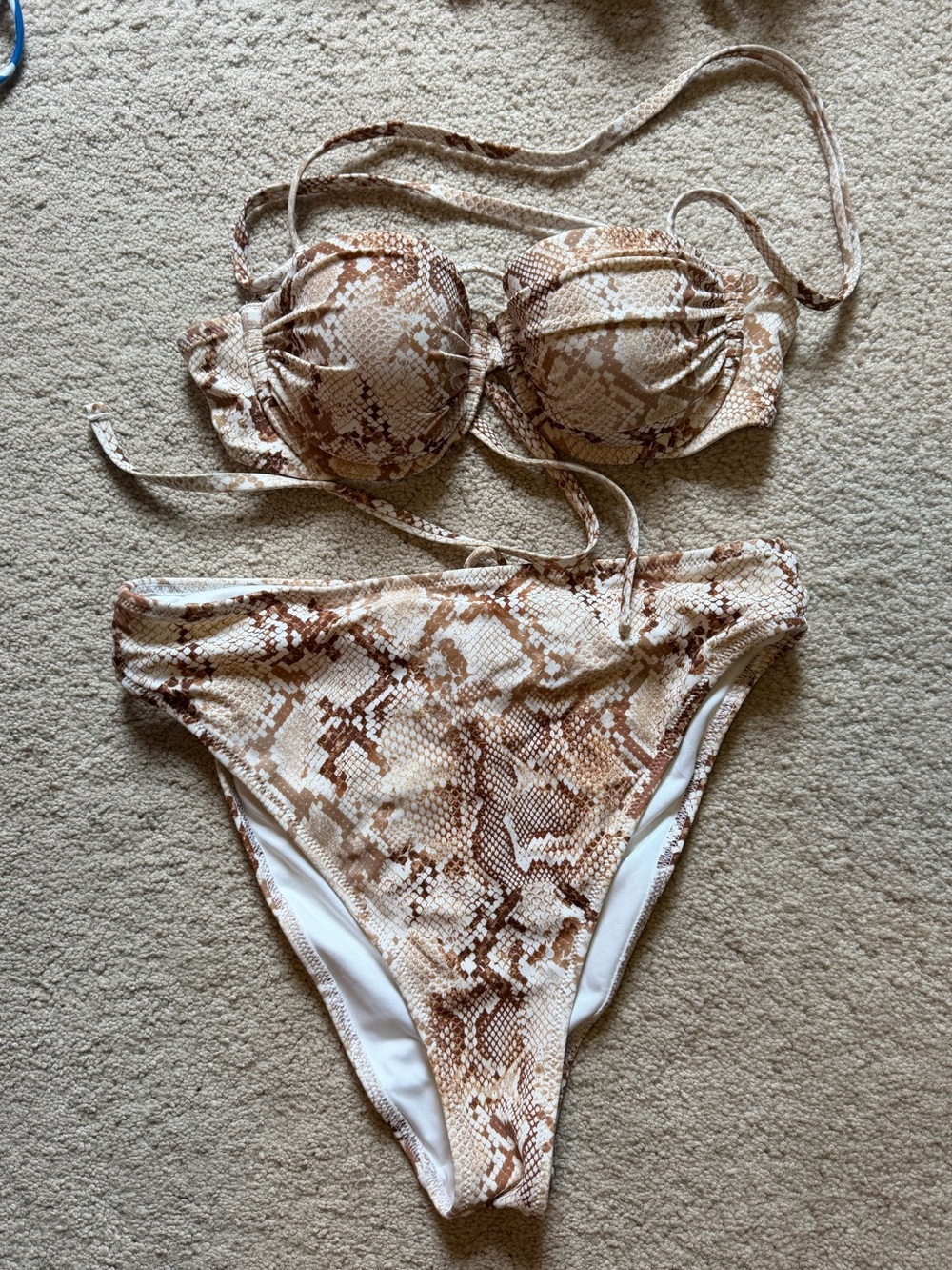 Snake skin bikini - Picture 3 of 3